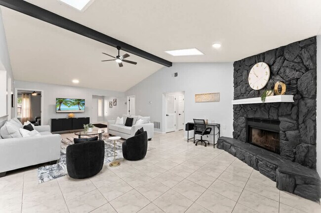 Foto del edificio - 4629 Golden Spike Ct