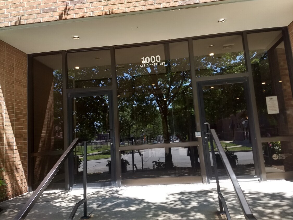 Foto principal - 1000 E 53rd St