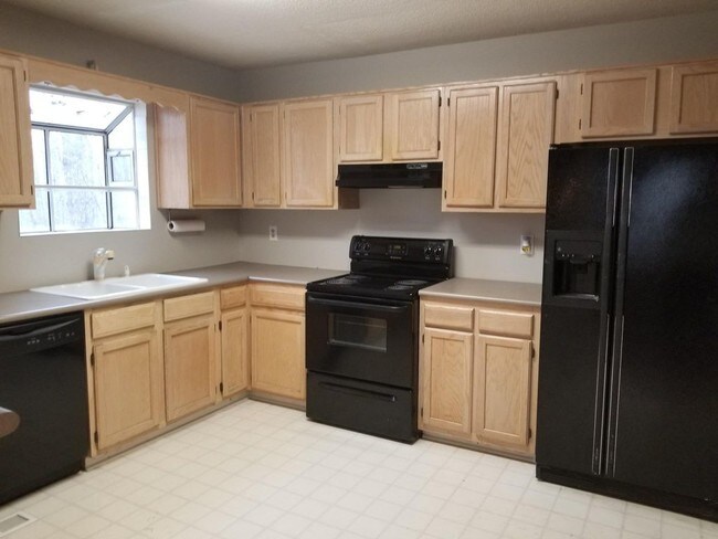 Foto del edificio - 4143 Lake Mist Dr NW