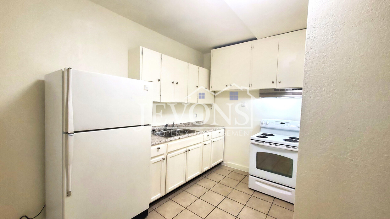 Primary Photo - 302 N 8th St
