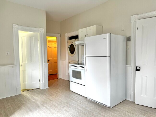 Kitchen - 48 Brown St