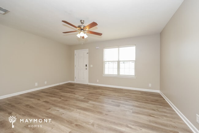 Building Photo - 1320 Lyndsey Ridge Dr