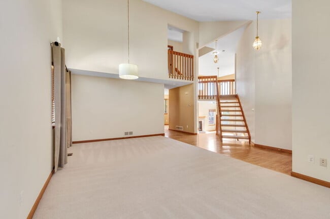 Building Photo - 9584 Las Colinas Dr