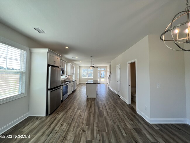 Building Photo - 4729 Siddons Dr