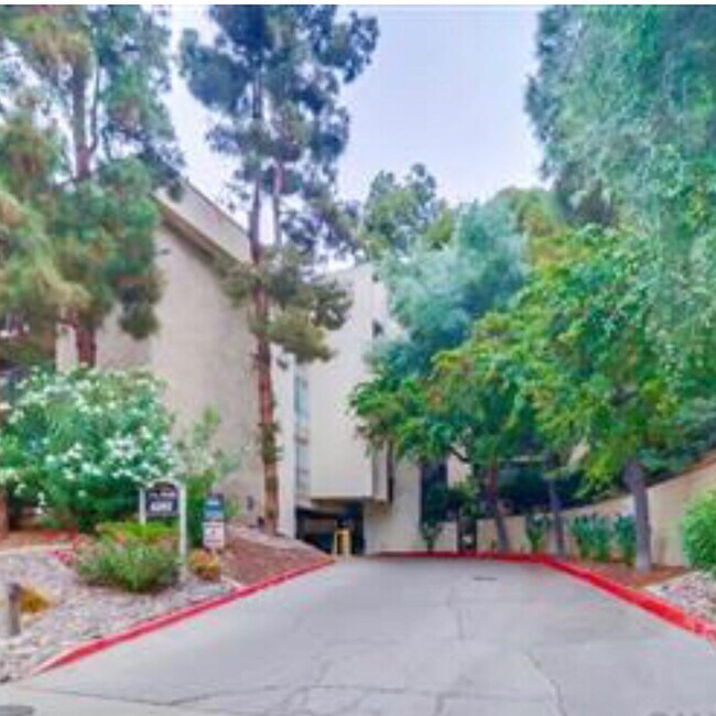 Foto del edificio - 6202 Friars Rd