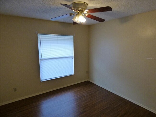 Building Photo - 2206 Section Dr