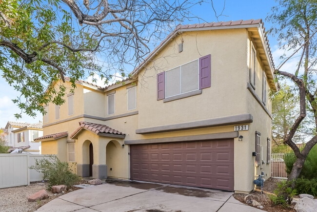 Building Photo - 1931 Sundown Canyon Dr