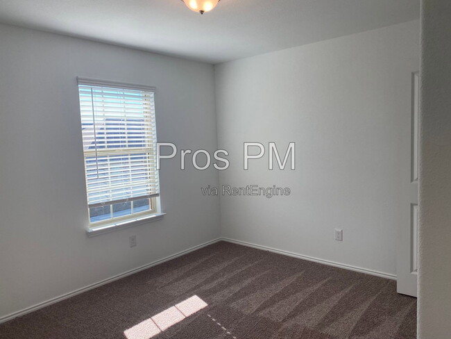 Building Photo - 2257 Obsidian Dr
