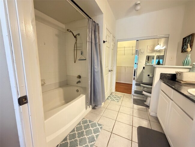 Building Photo - 1330 Old Spanish Trl