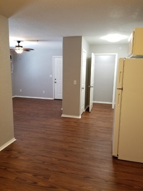 Building Photo - 11106 Belair Dr
