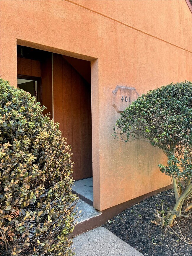 Foto del edificio - 401 Town Hill Condominium