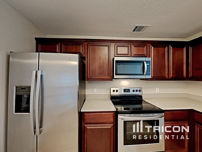 Building Photo - 1414 Beacon Hill Dr