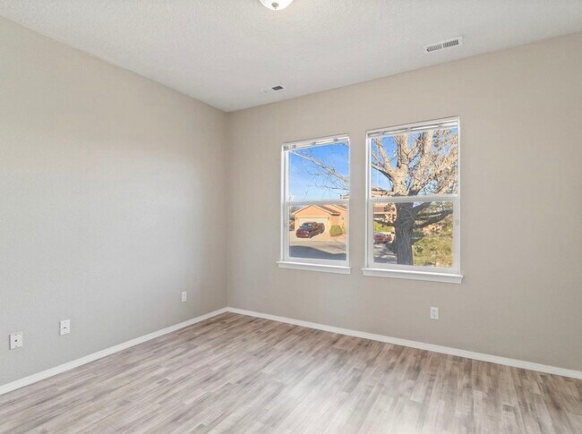 Building Photo - 10501 Chance Ct NW