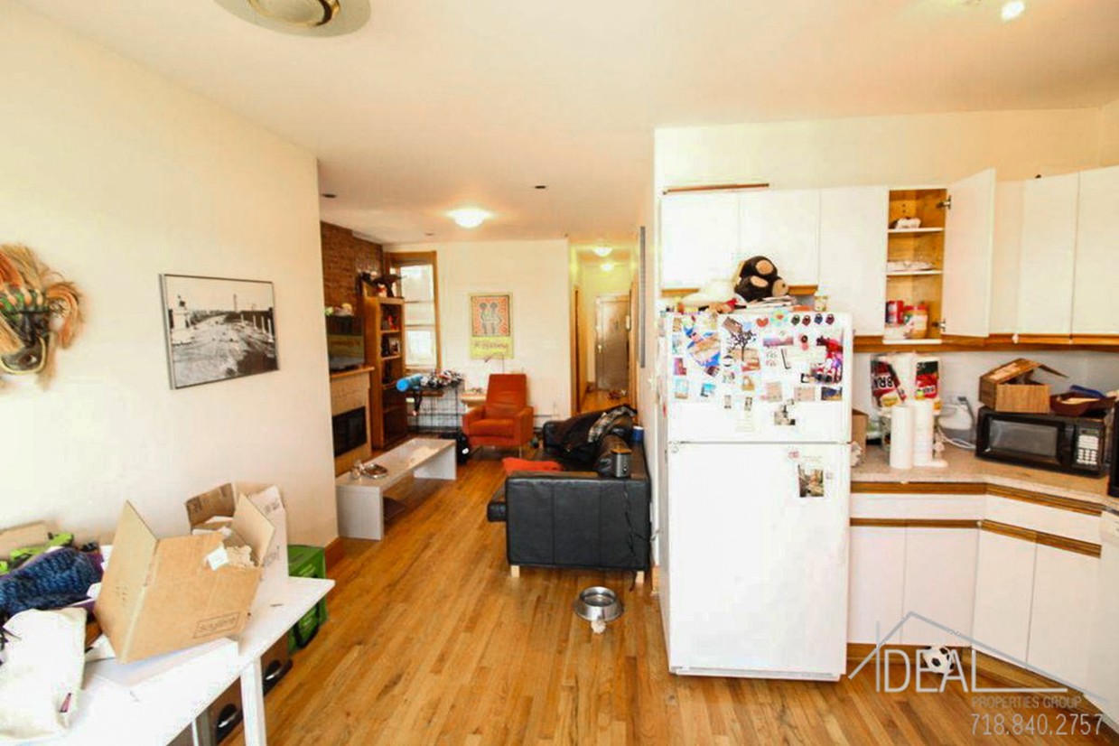 Primary Photo - Great 2 Bedroom Apartment in Park Slope