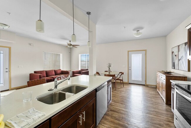 Building Photo - 6062 Driscoll Dr
