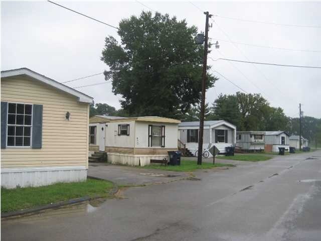 Mobile Homes - 599-600 Lee Ave