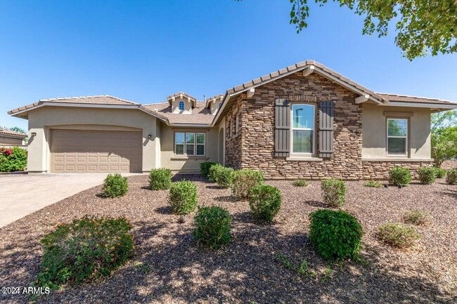 Building Photo - 13695 N 148th Dr