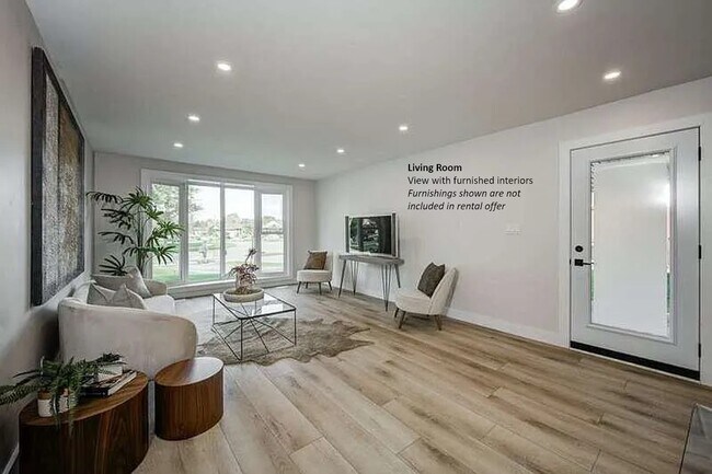 Building Photo - 61 Eastbury Dr