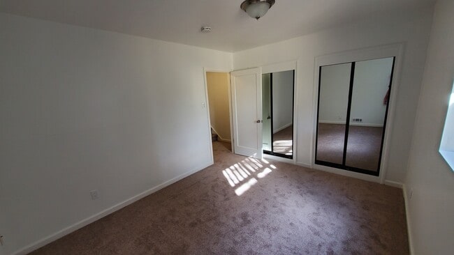 Building Photo - 1210 Highland Blvd