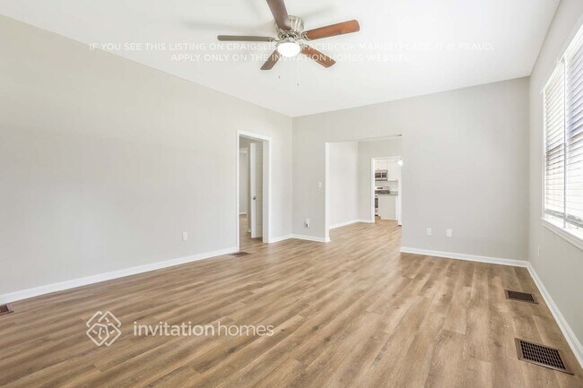 Foto del edificio - 60 Harmony Grove Rd