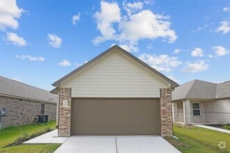 Building Photo - 1706 Luke St