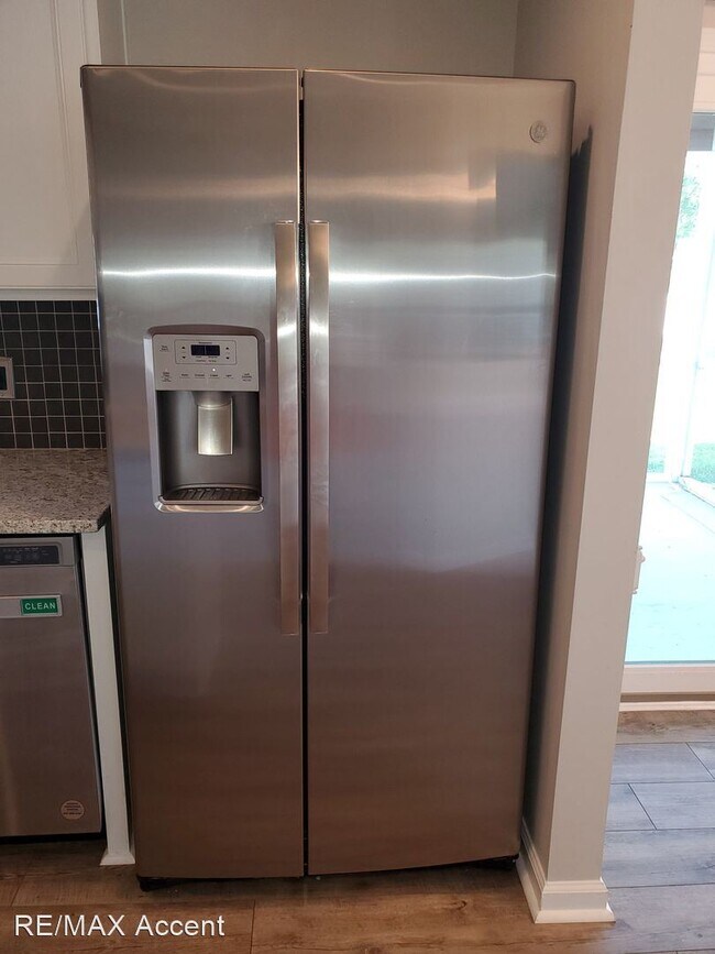 Foto del edificio - 4 br, 3 bath House - 15 Briarcliff Way