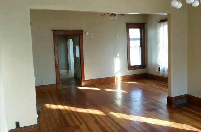 Foto del edificio - 806 N Union St