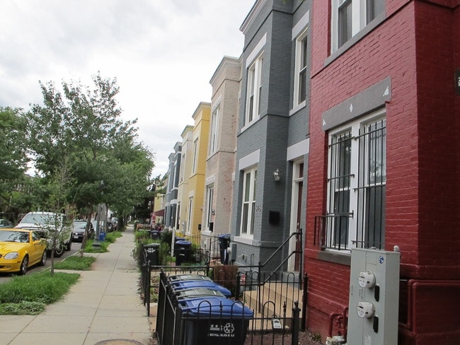 Street View - 648 Morton Pl NE