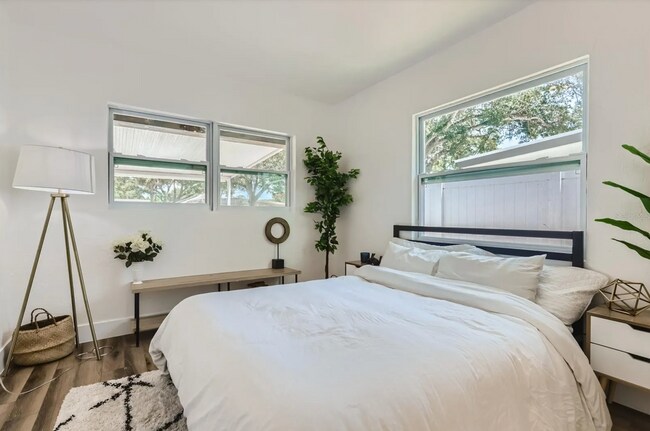 Foto del edificio - 3516 W Price Ave