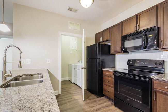 Interior Photo - Retreat at the Park