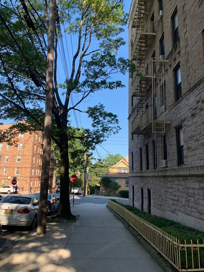 360 E 234th St Unit 2B, The Bronx, NY 10470 Apartment for Rent in The