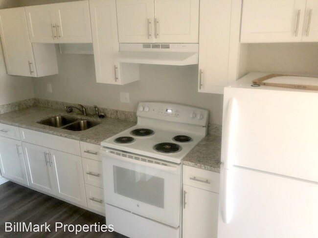 Building Photo - 1 br, 1 bath House - 5011-16 Fieldcrest Dr.