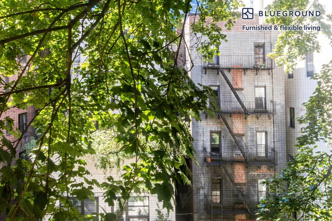 Foto del edificio - 316 W 14th St