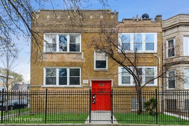 Foto del edificio - 1335 W Garfield Blvd