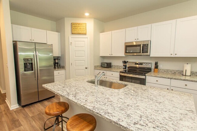 Foto del edificio - 1752 Hunting Harris Ct SW