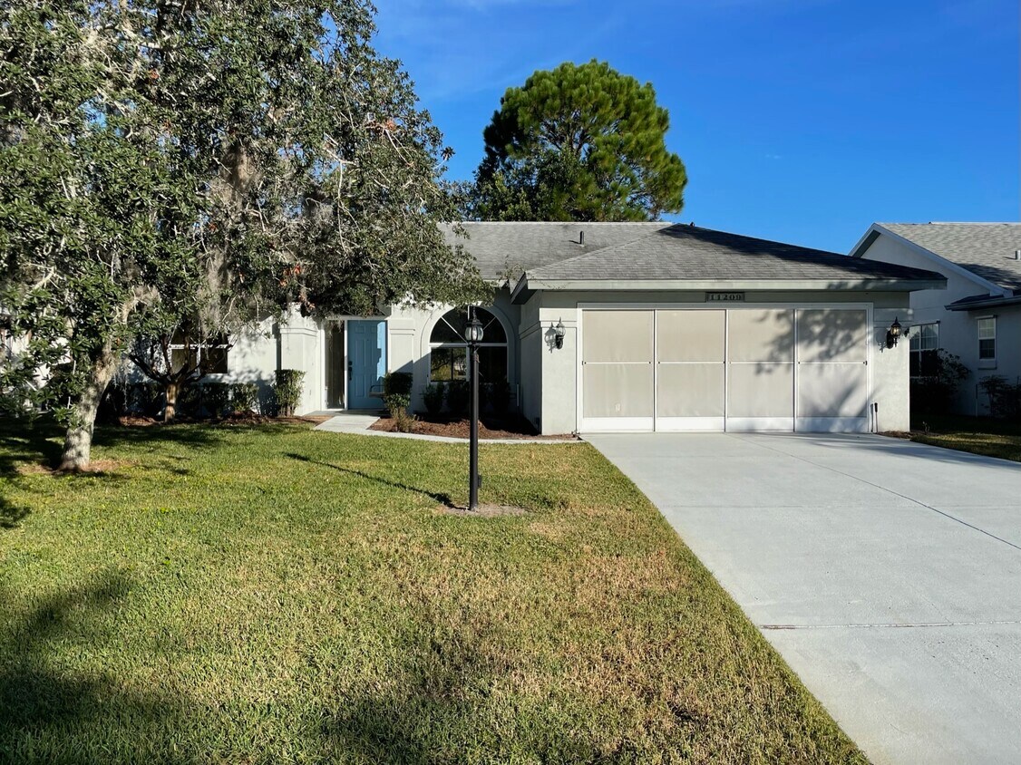 11209 Fountain Lake Blvd, Leesburg, FL 34788 House Rental in Leesburg