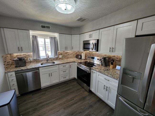Foto del edificio - 10391 Glenway Dr