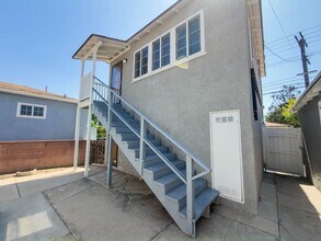 Building Photo - 4114 W Victory Blvd