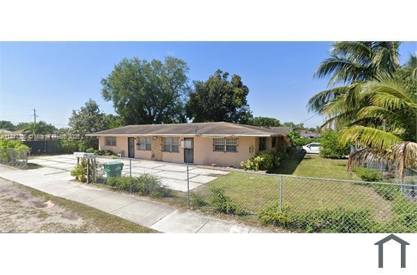 Foto principal - 9890 NW 21st Ave