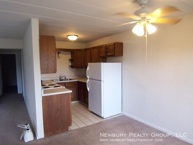 Building Photo - Poplar Apartments first floor