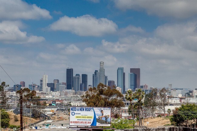 Foto del edificio - 772 S Boyle Ave