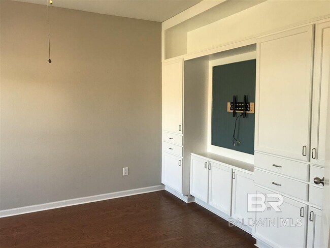 Foto del edificio - 24015 Limerick Ln