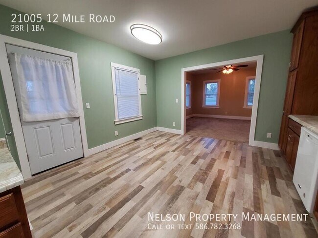 Foto del edificio - 21005 12 Mile Rd