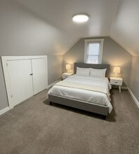 Building Photo - 710 Ansborough Ave