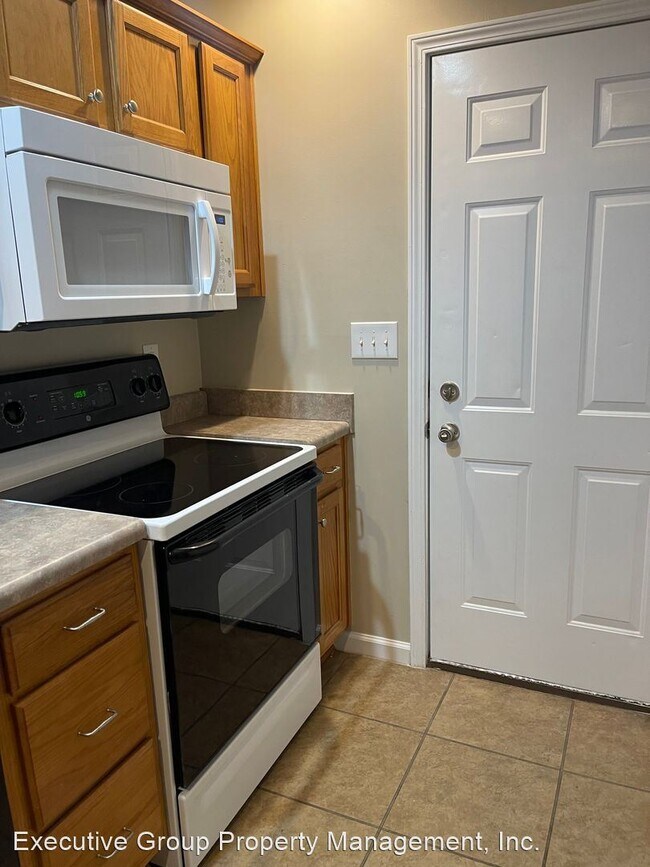 Foto del edificio - 2 br, 2 bath House - 110 MCINTOSH DRIVE