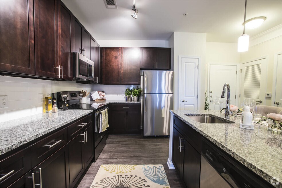 Redstone at Concordville Town Centre Rentals Glen Mills, PA