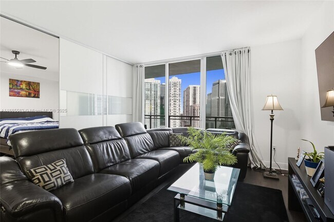 Foto del edificio - 90 SW 3rd St