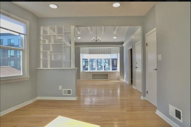 Building Photo - 146 Clarke Ave