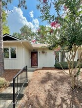 Building Photo - 12 Garden Villa Dr