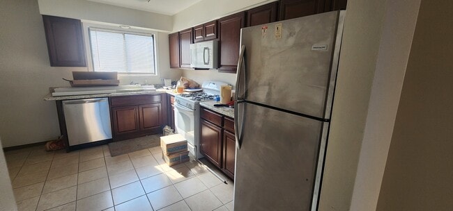 Building Photo - 9290 Hamilton Ct